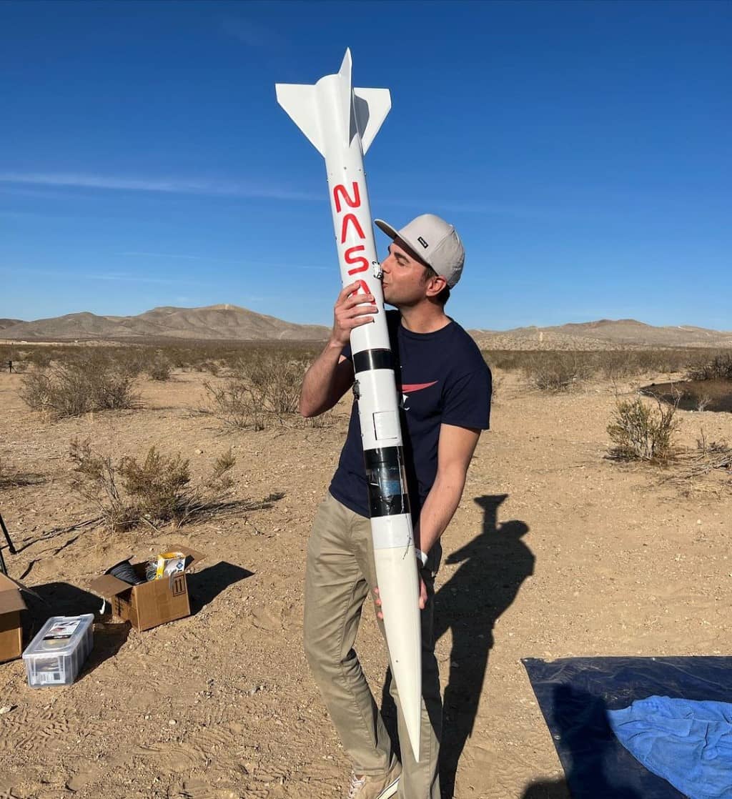 Mark Rober Wiki, Age, Height, Wife, Son, Net Worth