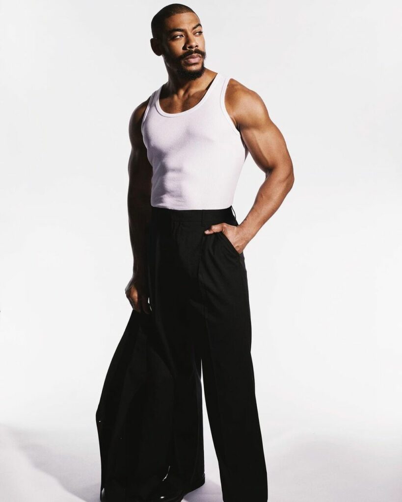 Aaron pierre wife age height parents bio