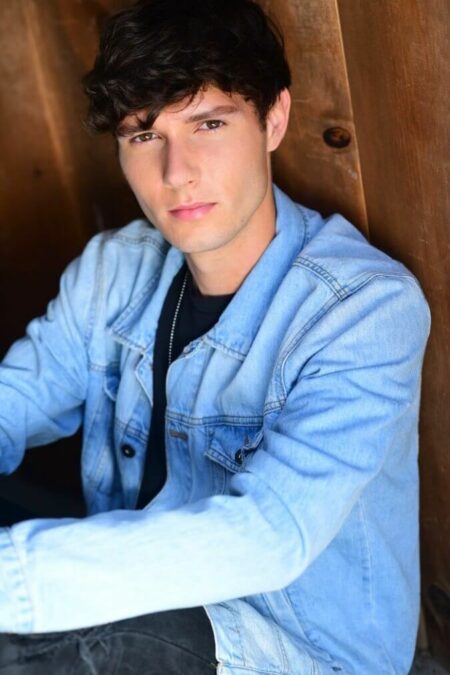 Zach Justice Age, Parents, Brother, Girlfriend, Net Worth