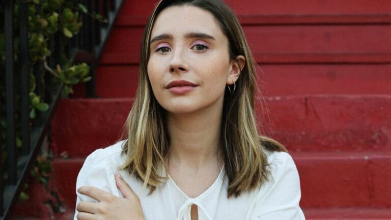 Amanda Montell Age, Books, Partner, Podcast, and Net Worth Amanda Montell images