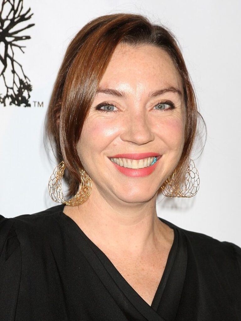Stephanie Courtney net worth